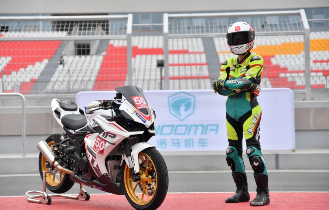 1744028200563543.jpg 18.jpg