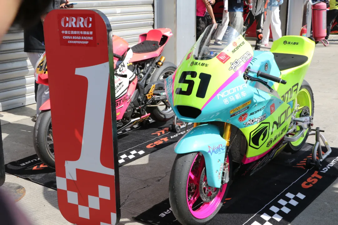 1744179904390033.jpg 11.jpg